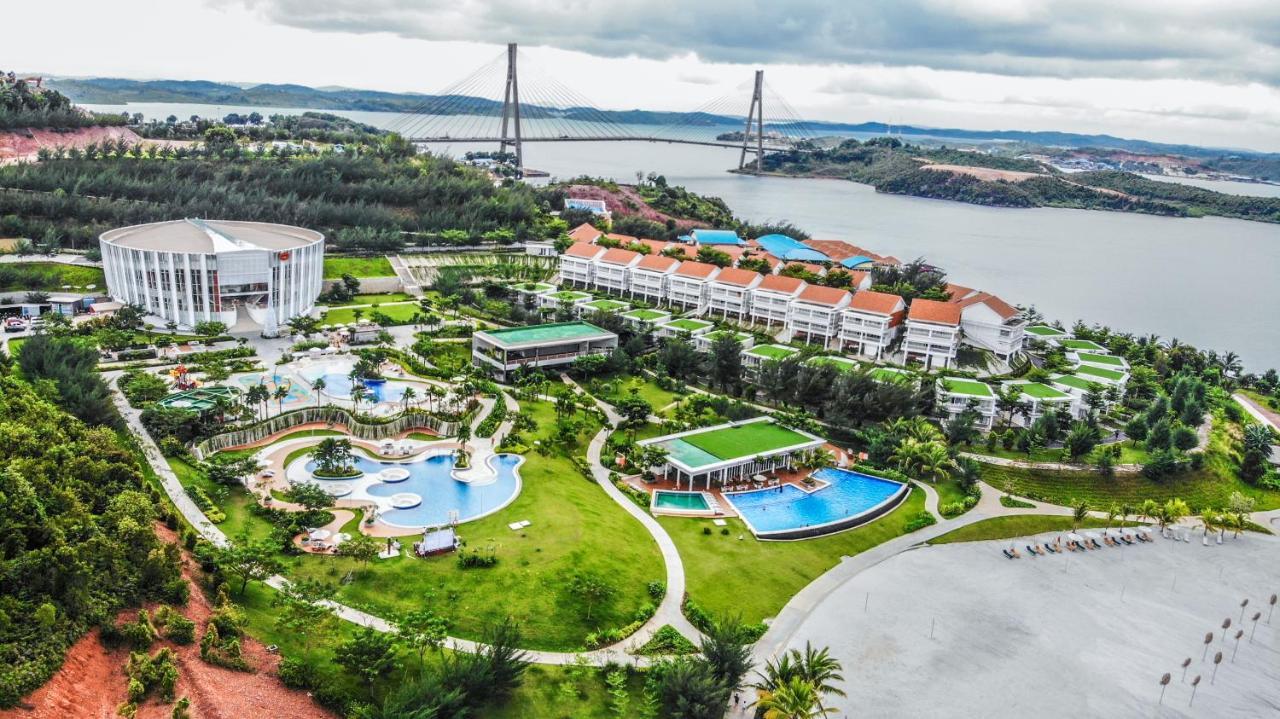 Harris Resort Barelang Batam Sagulung Luaran gambar